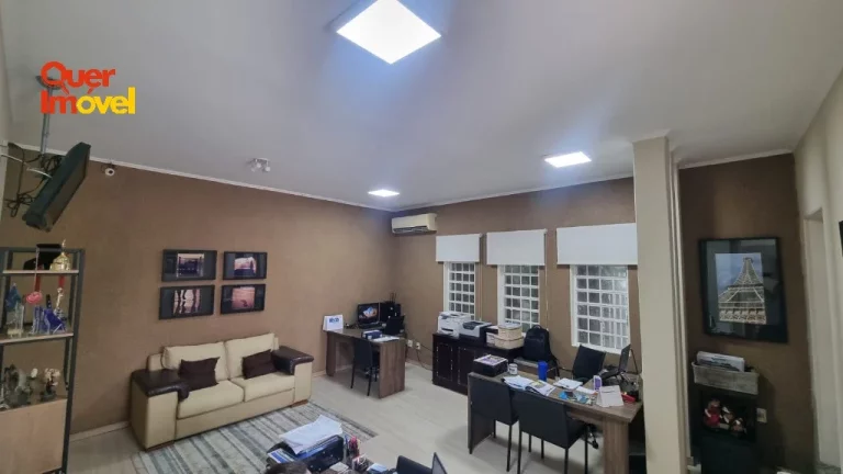 Imagem Impecável casa comercial à venda em Ribeirão Preto-SP, no bairro Ribeirânia: 4 quartos, 2 suítes, 2 salas, 5 banheiros, 4 vagas, 450 m².