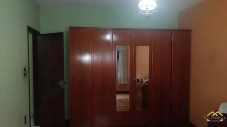 Imagem Casa térrea com 2 quartos e 2 vagas cobertas à venda - Vila Liberdade - Jundiaí