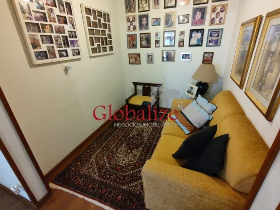 Imagem Lindo apartamento de 3 dormitórios com suíte e dependência de empregada completa no bairro da Ponta da Praia por R$.770.000,00 !
