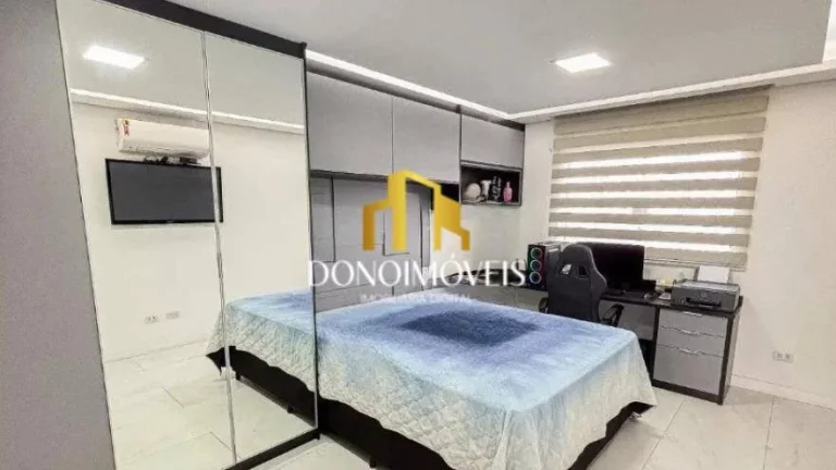 Imagem Casa com 3 Suítes | 8 Vagas | Piscina e Área Gourmet
