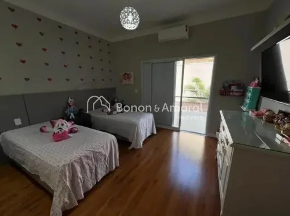 Imagem Linda casa à venda no Condomínio Portal do Jequitibá, em Valinhos/SP, com 3 suítes, todas com va...