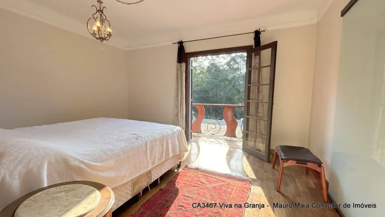 Imagem Casa Alto Padrão em São Paulo II, Cotia/SP espaçosa e recém reformada