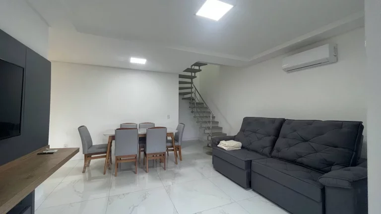 Imagem Apartamento 3 dormitórios locação anual em Canasveiras