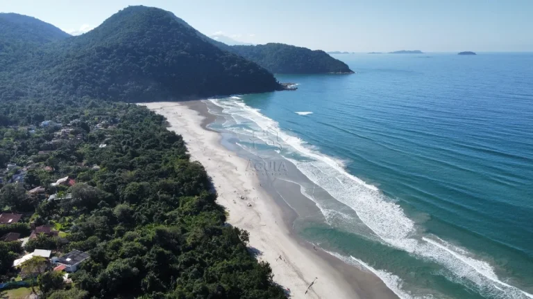 Imagem Casa em condominio de Alto Padrão em Frente Mar