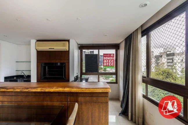 Imagem No bairro Petrópolis , 220 m², 3 suites, 4 vagas e infraestrutura.