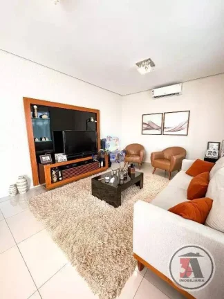 Imagem Cond. Maria Auxiliadora - Casa 220m2 c/ Piscina