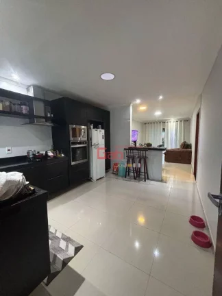 Imagem Casa com 3 dormitórios à venda, 130 m² por R$ 600.000,00 - São Matheus - São Pedro da Aldeia/RJ