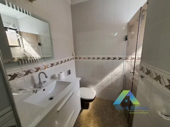 Imagem RUDGE RAMOS Excelente casa térrea , 141 metros 3 dormitórios, espaço gourmet, 3 vagas com ótima localização e valor !!