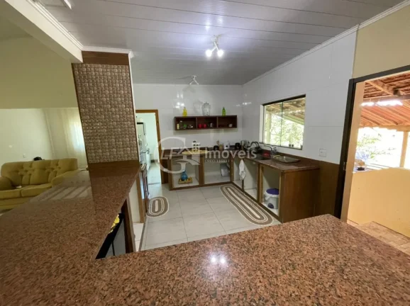 Imagem Chácara à venda em Jaraguari-MS, bairro Polomar: 3 quartos, 1 suíte, 3 salas, 4 banheiros, 4 vagas, 380m²!