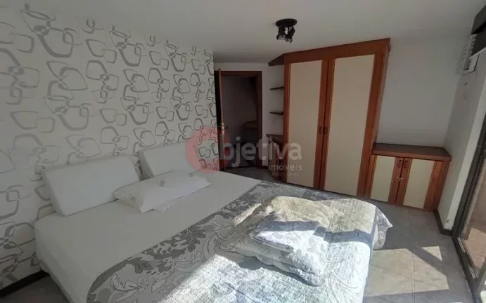 Imagem Cobertura a venda com 4 quartos (2 suítes) no bairro Algodoal - Cabo Frio