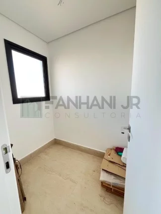 Imagem Luxuoso apartamento de 3 suítes no coração do Jardim Paulista, São Paulo - 226m², 3 salas, 5 banheiros e 4 vagas de garagem.