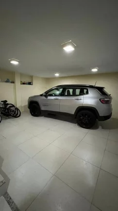 Imagem Casa na Farolândia - Espaçosa 4/4 com Suítes e 2 Garagens