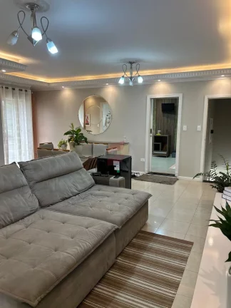 Imagem SOBRADO com 4 dormitórios à venda com 180m² por R$ 820.000,00 no bairro Weissópolis - PINHAIS / PR
