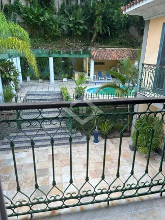 Imagem Casa Duplex de 4 Quartos para Venda na Gávea com 657 m²
