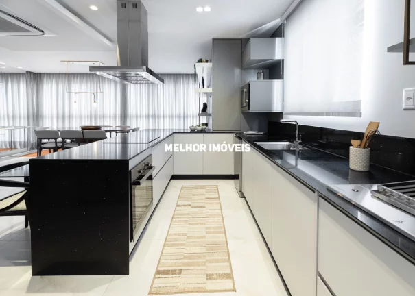 Imagem Apartamento á venda mobiliado decorado com 3 suítes e 3 vagas localizado no Centro de Balneário Camboriú