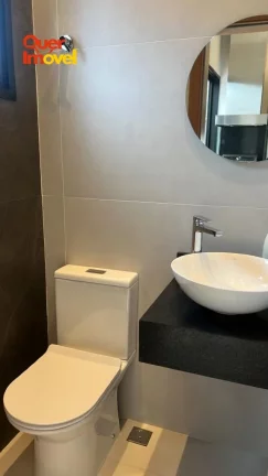 Imagem Luxuosa Casa em Condomínio à Venda em Ribeirão Preto-SP no bairro Quintas de São José: 3 quartos, 3 suítes, 1 sala, 4 banheiros, 4 vagas de garagem, 157m².