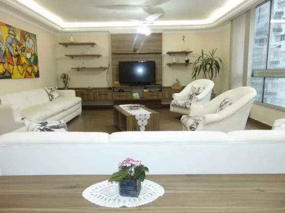 Imagem Pitangueiras,Local Nobre,70 M do Mar,1 por Andar,140 M² Úteis,Garagem,Churrasqueira,Totalmente Reformado,Top de Linha,Lindo!!!
