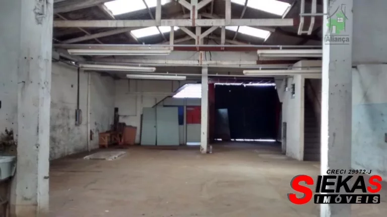Imagem Galpão Comercial para Venda ou Locação em São Paulo-SP, na Vila Carrao: 1 Sala, 5 Banheiros, 380m² de Área