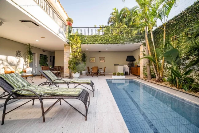 Imagem Casa com 3 Quartos à Venda, 483 m² em Vila Nova Conceição - São Paulo