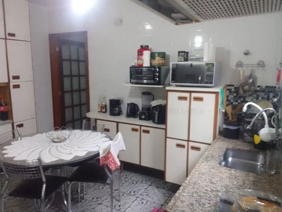 Imagem SOBRADO - KM.18 - OSASCO - 03 DORMITÓRIOS - 02 VAGAS