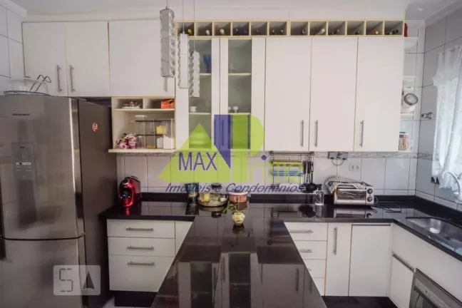 Imagem Casa em Condomínio de Alto Padrão na Vila Esperança, São Paulo-SP: 3 Quartos, 1 Suíte, 2 Vagas - 99m² de Luxo!