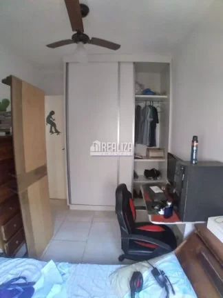 Imagem Casa com Espaço Gourmet e Hidro no Condomínio Portal Beija-flor, bairro Morada Du Park - Uberaba