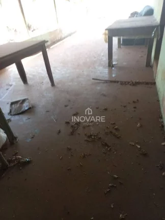 Imagem Rancho com 2 dormitórios à venda, 100 m² por R$ 200.000,00 - Zona Rural - Itumbiara/GO