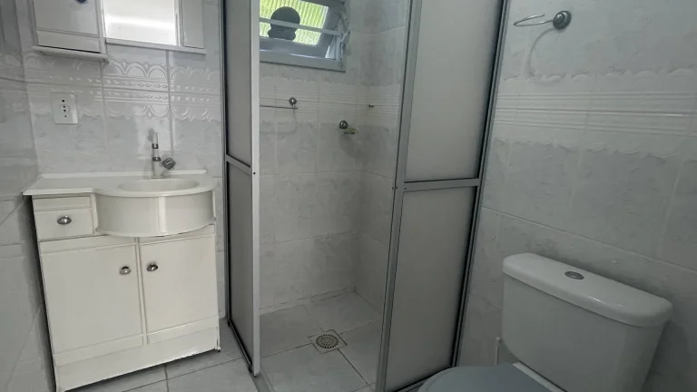 Imagem Apartamento Térreo à Venda com 3 Dormitórios em Canasvieiras – Florianópoli