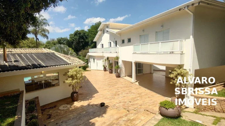 Imagem Casa com piscina, área gourmet e grande quintal. Estuda permuta com imóvel comercial. 395 m². Condomínio Zuleika Jabour Salto/SP