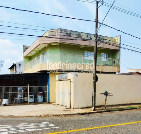 Imagem Salão Comercial com Casa nos Fundos e Apartamento Superior: Terreno de 340m² e 280m² de Área Útil. Ideal para Investimento ou Negócio! Oportunidade Única!