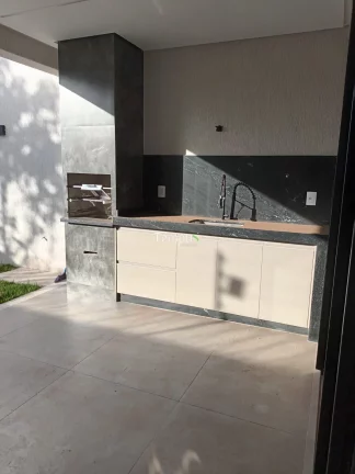 Imagem Sobrado Alto Padrão, 3 Suítes, Churrasqueira com Piscina