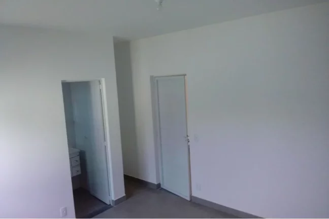Imagem Casa com 3 quartos para alugar em Pedra de Guaratiba