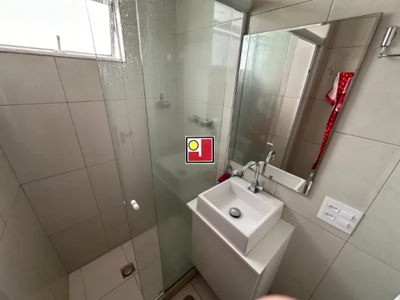 Imagem Vendo 2Q + depd, Estr Pau Ferro, alto, sol nascente, vista panorâmica, repleto armários, portaria 24 h, churrasq, salão festas, 1 vg,escolas proximas