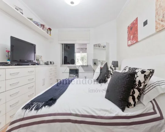 Imagem Excelente apartamento todo reformado em ótimo estado de conservação, living para 3 ambientes, var...
