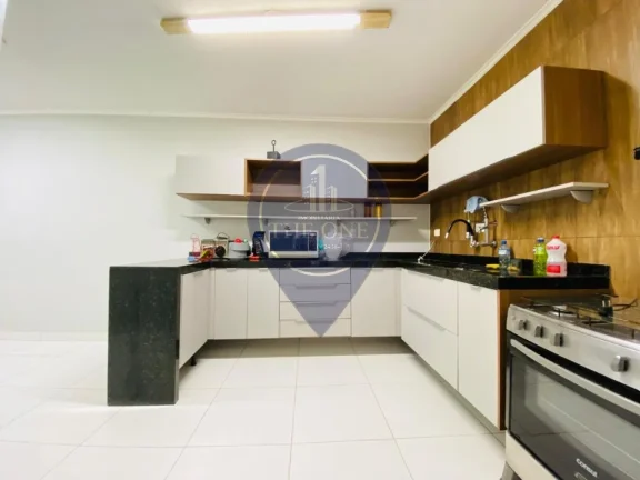 Imagem Casa para locação na Vila Madalena, São Paulo-SP: 4 quartos, 2 salas, 3 banheiros, 2 vagas de garagem, 160m² de área.