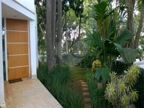 Imagem Sobrado à venda com 5 quartos, sendo 2 suítes, em Butantã, São Paulo - SP