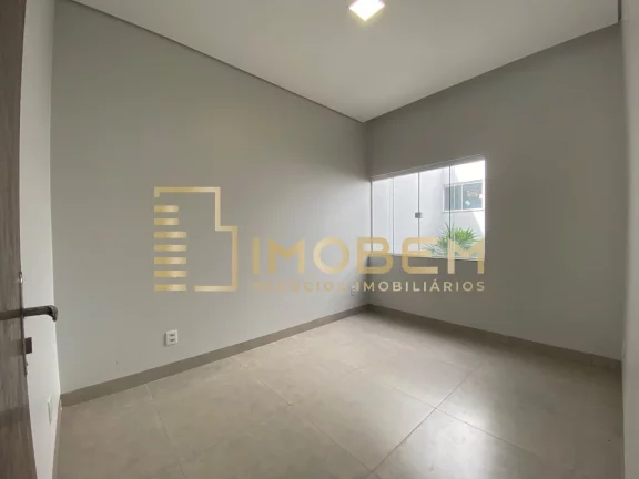 Imagem Imóvel de Alto Padrão: Casa à venda em Sinop-MT, no bairro Jardim Itália III, com 3 quartos, 1 suíte e ampla área de 154m².