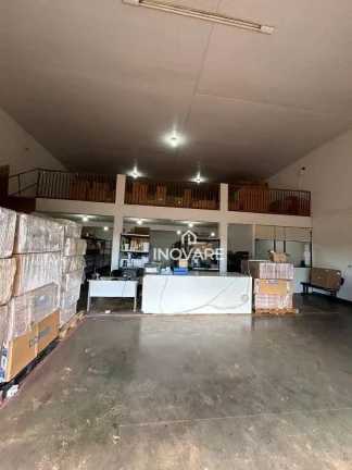 Imagem Galpão, 348 m² - venda por R$ 700.000,00 ou aluguel por R$ 5.000,00/mês - Setor Planalto - Itumbiara/GO