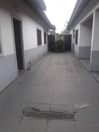 Imagem Casa com 2 dormitórios à venda por R$ 215.000,00 - Jardim Imperador - Praia Grande/SP