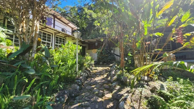 Imagem Casa para Venda em Teresópolis / RJ no bairro Albuquerque