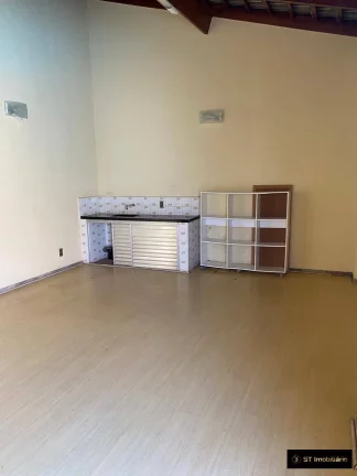 Imagem Alugo Casa - Ótima Localização para Clínica, Comércio ou Moradia em Atibaia