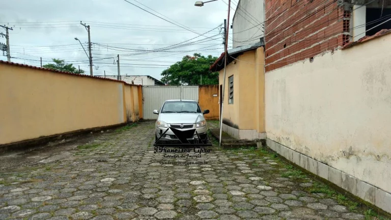 Imagem Casa-Quitinete-para-Venda-em-Parque-das-Arvores-Guaratingueta-SP
