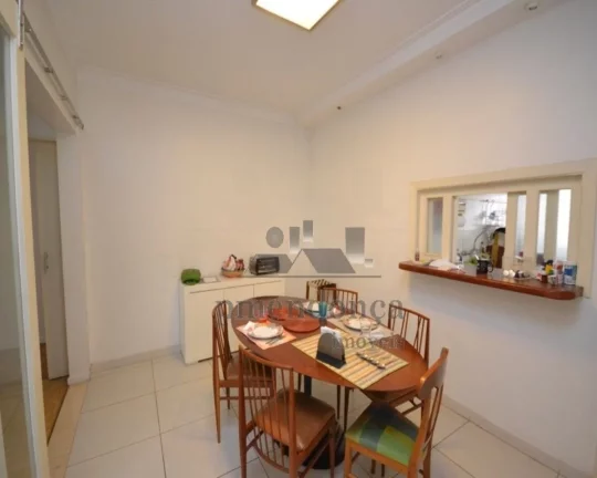 Imagem Lindíssimo apartamento, totalmente reformado, moderno, espaçoso, living para dois ambientes, varan...