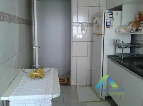 Imagem Lindo apartamento 2 dormitórios,1 vaga localização privilegiada próximo a comercio e transporte publico .