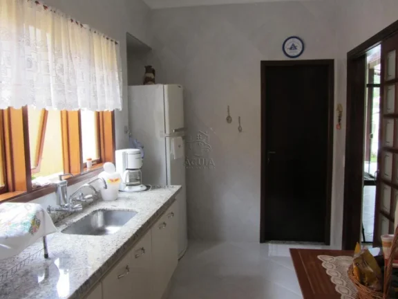 Imagem Casa em condomínio a venda na praia do Lazaro em Ubatuba!