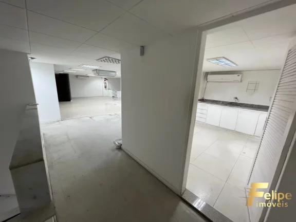 Imagem ACEITA PROPOSTAS - OPORTUNIDADE ÚNICA PARA INVESTIR NO SEU NEGÓCIO - LOJA COM 600M² TOTALMENTE CLIMATIZADA na RETA DA PENHA - VITÓRIA!