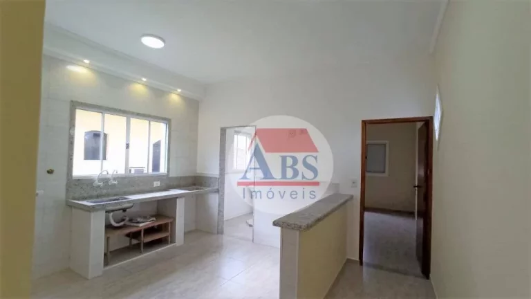 Imagem Ampla Casa Sobreposta Alta à venda, Vila Ponte Nova, Cubatão.