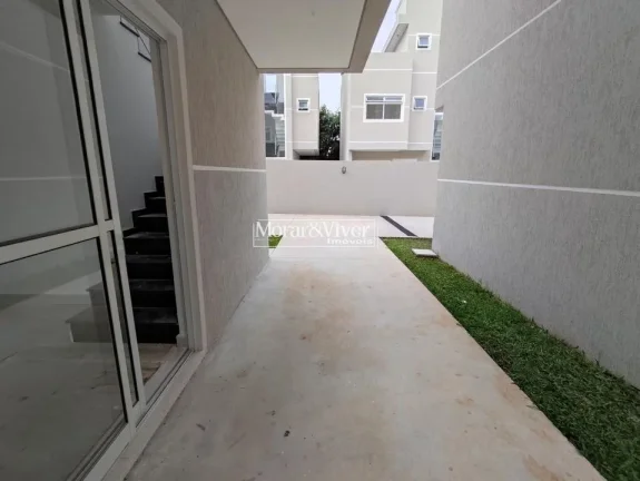 Imagem Sobrado para Venda em Curitiba, Bairro Alto, 3 dormitórios, 1 suíte, 3 banheiros, 2 vagas