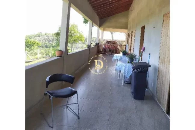 Imagem CHÁCARA - 2500 M² - BAIRRO SÃO JOÃO - SJCAMPOS - 4 DORMITÓRIOS (1 SUÍTE)