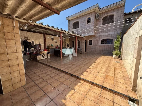 Imagem Casa à venda com edícula - Vila São Jorge / São Vicente